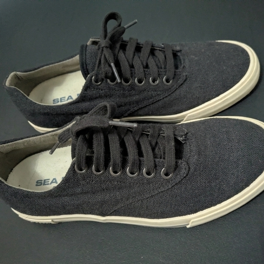 SeaVees Men's Black Canvas Low-Top Sneakers